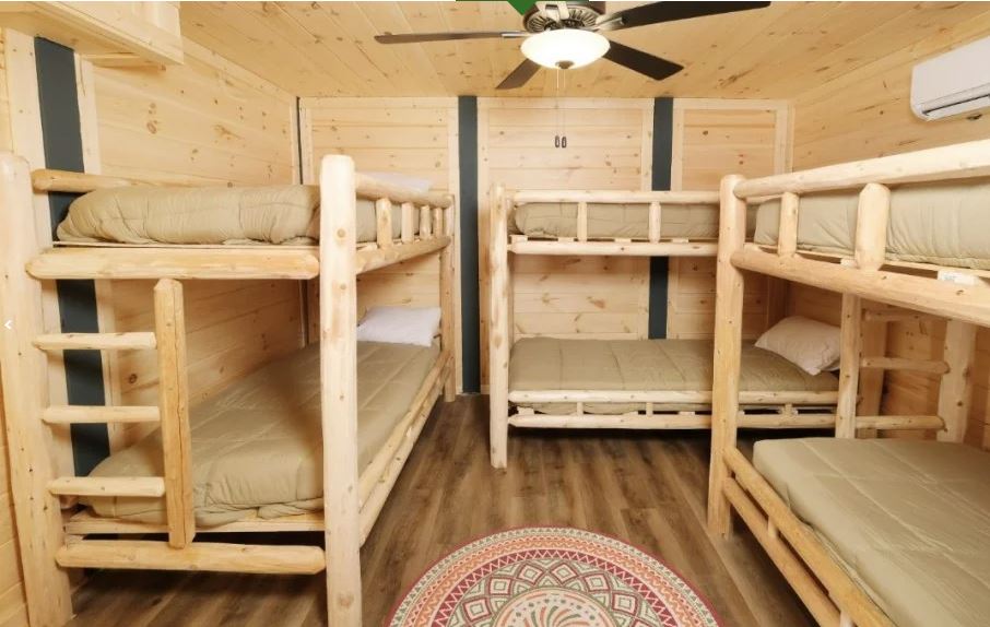 Cabin Exterior Image 5